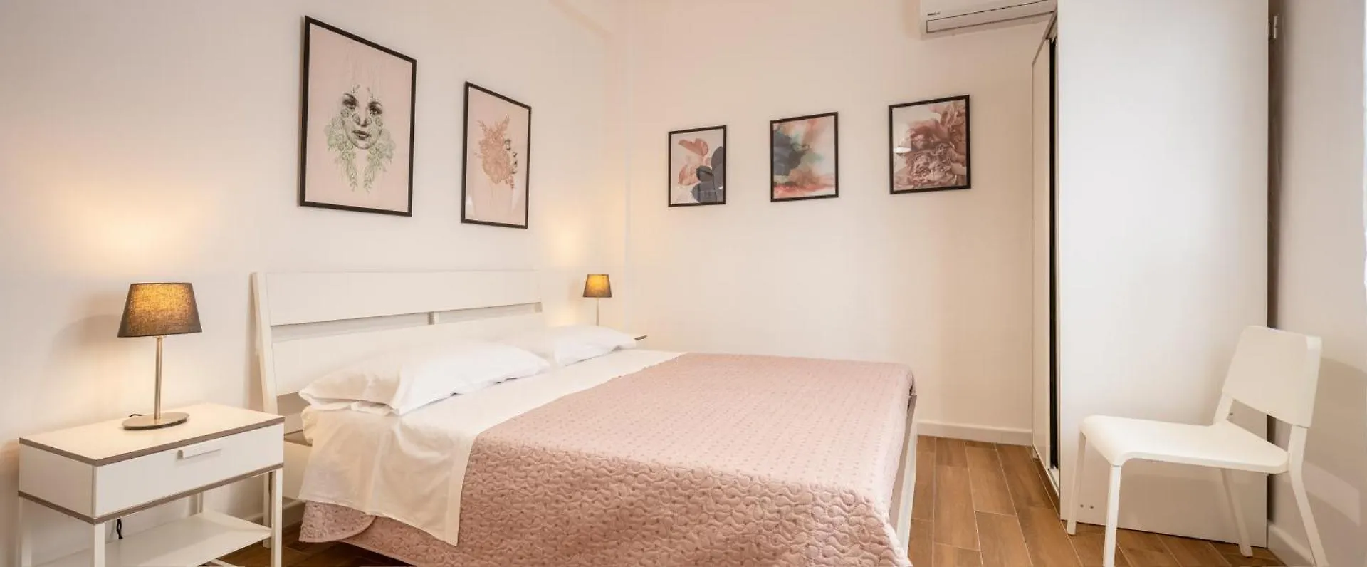 Arricàmpati Airport Rooms in Villa Carini 0*,  Italia